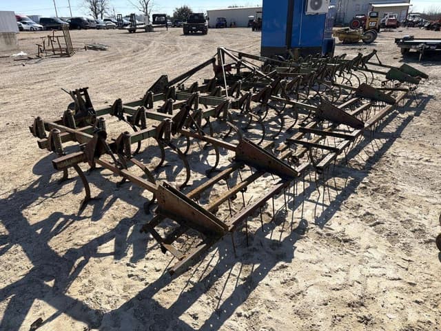 Image of John Deere 1100 equipment image 3