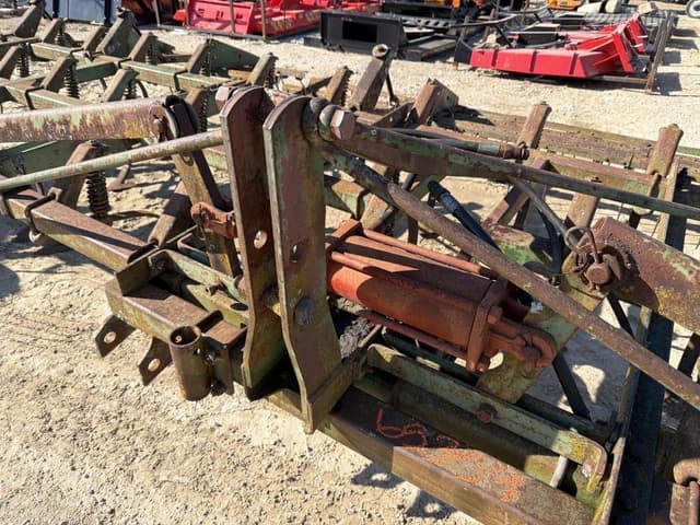 Image of John Deere 1100 equipment image 4