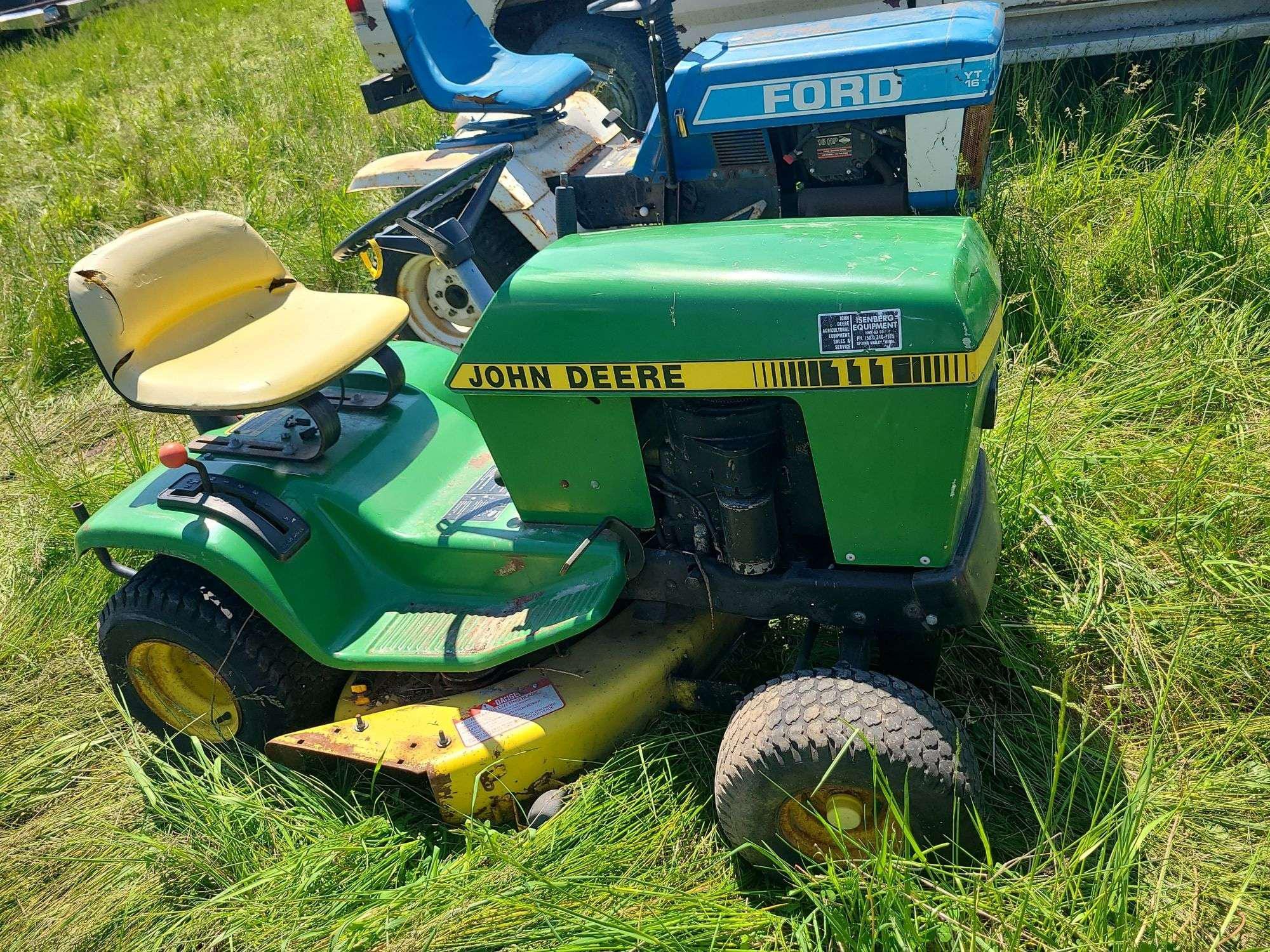 Main image John Deere 111