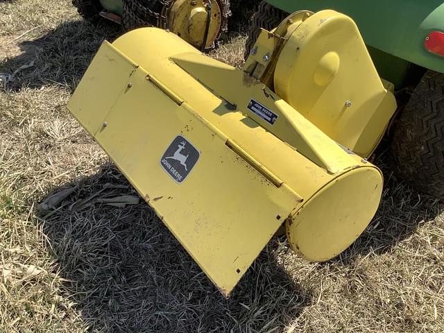Image of John Deere 112 equipment image 3