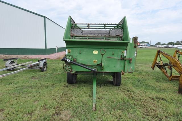 Image of John Deere 112 equipment image 1