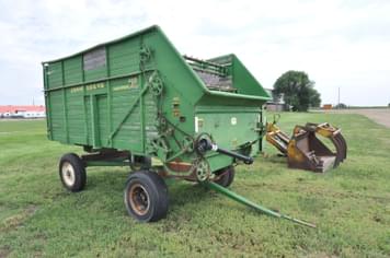 Main image John Deere 112