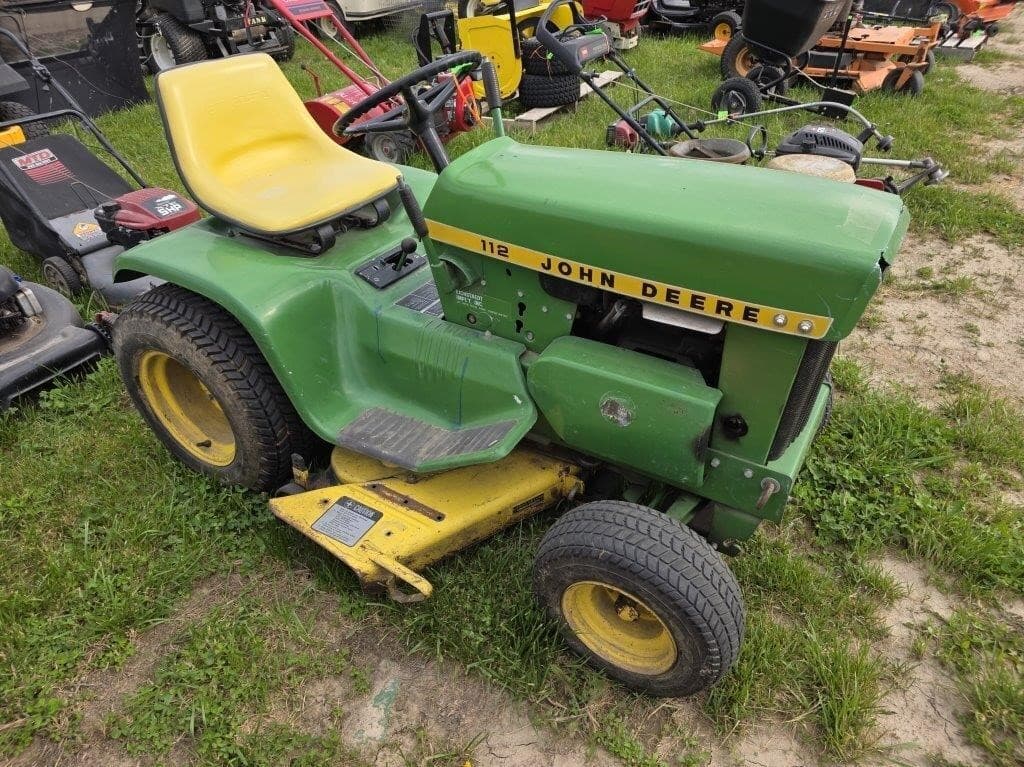 Image of John Deere 112 Primary image
