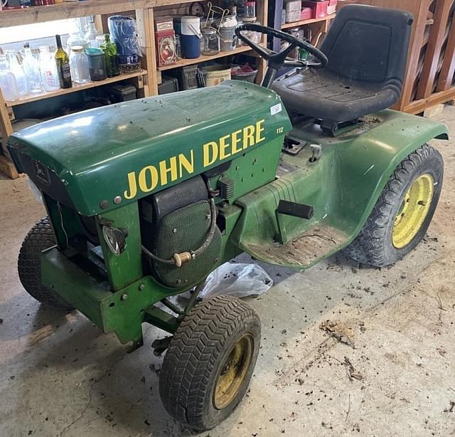 Image of John Deere 112 equipment image 2