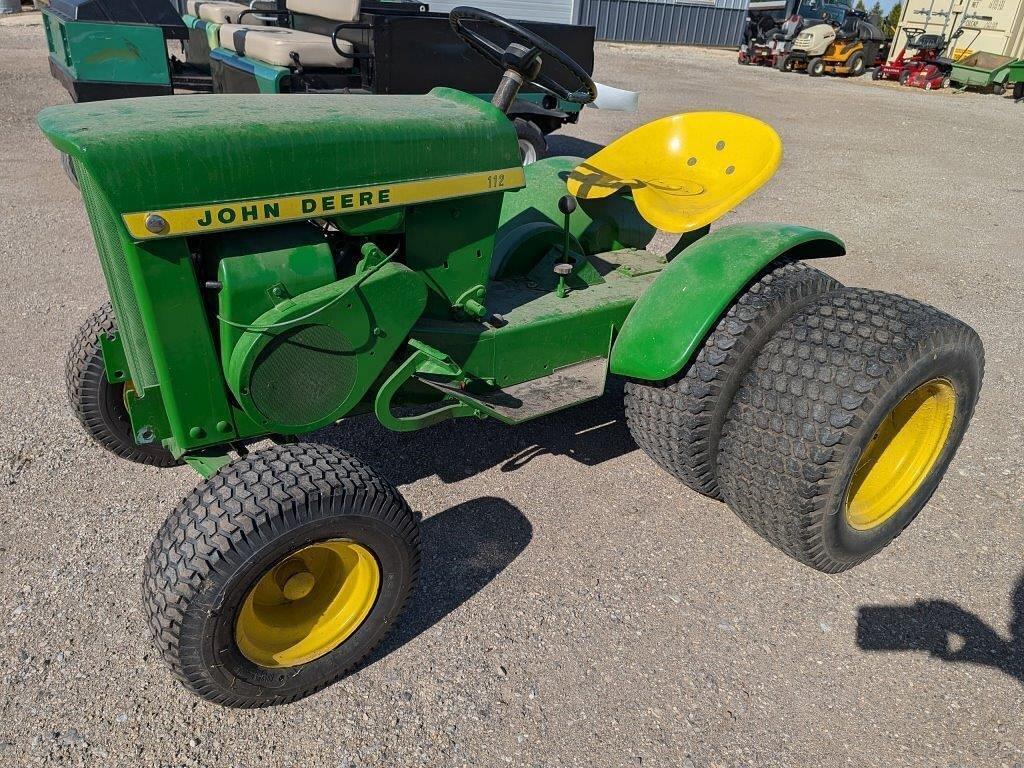 Image of John Deere 112 Primary image
