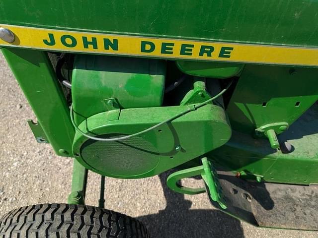 Image of John Deere 112 equipment image 1