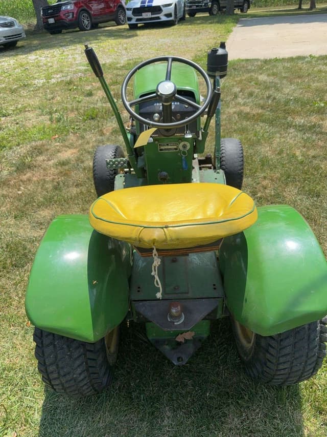 Image of John Deere 112 equipment image 2