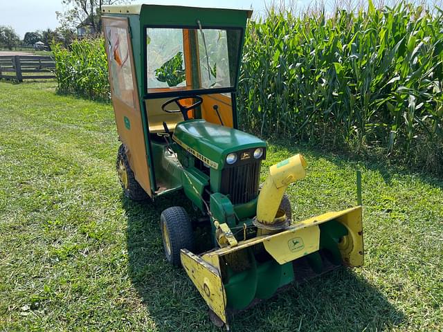 Image of John Deere 112 equipment image 1