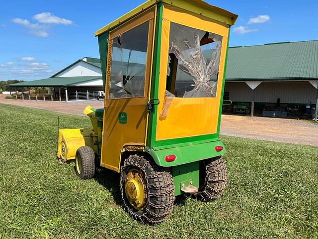 Image of John Deere 112 equipment image 3