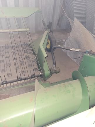 Image of John Deere 114 equipment image 4