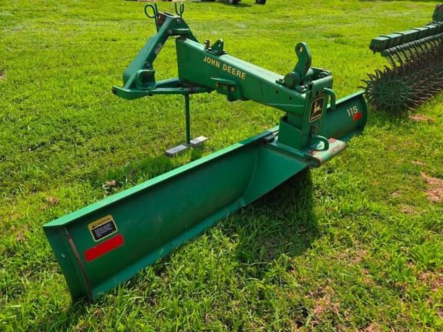 Image of John Deere 115 equipment image 2