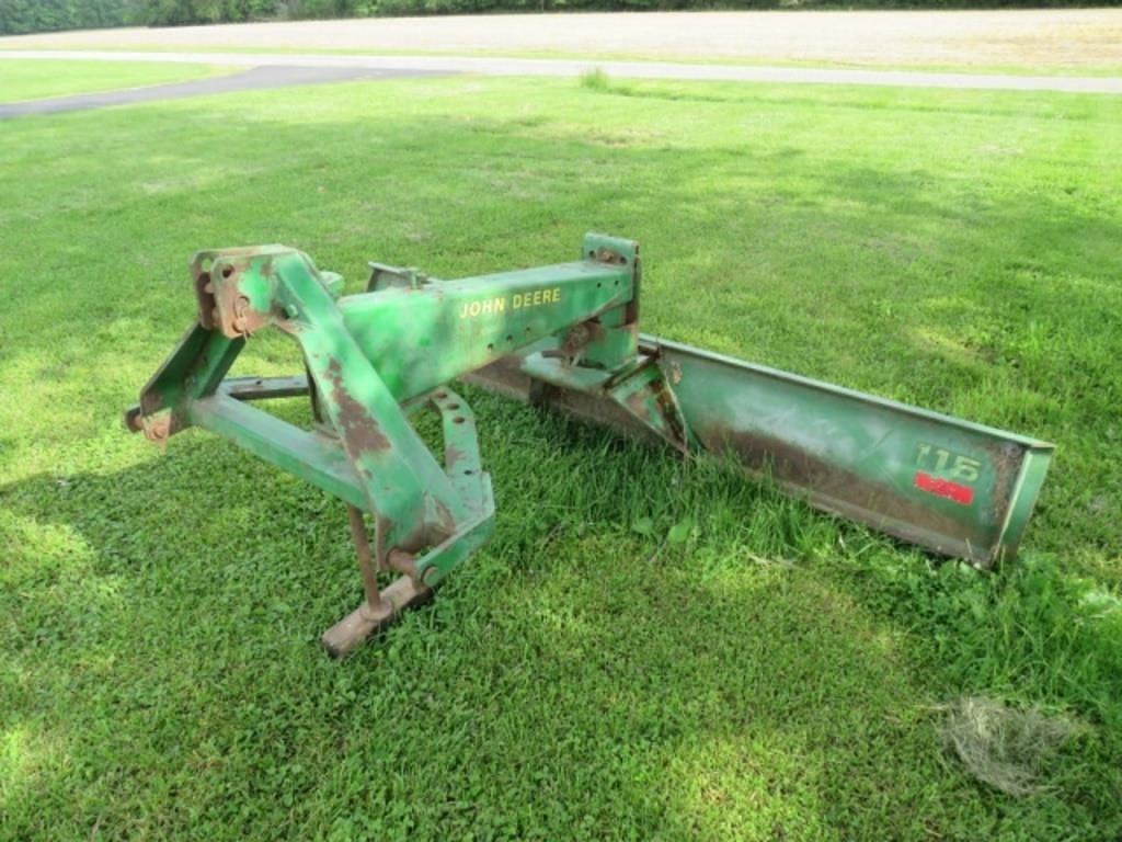 Image of John Deere 115 Image 1