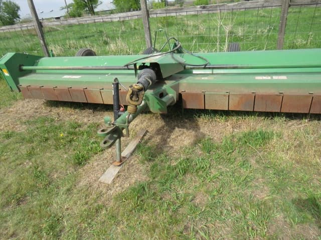 Image of John Deere 115 equipment image 1