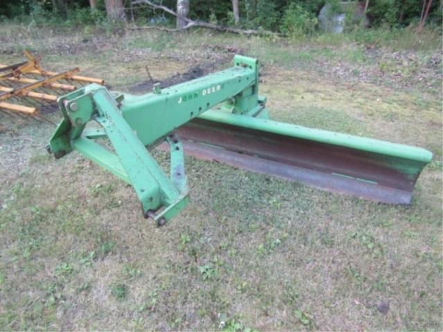 Image of John Deere 115 equipment image 2