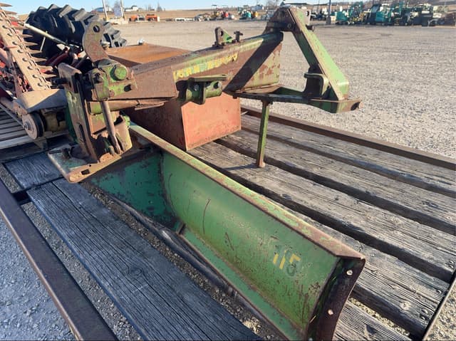 Image of John Deere 115 equipment image 4