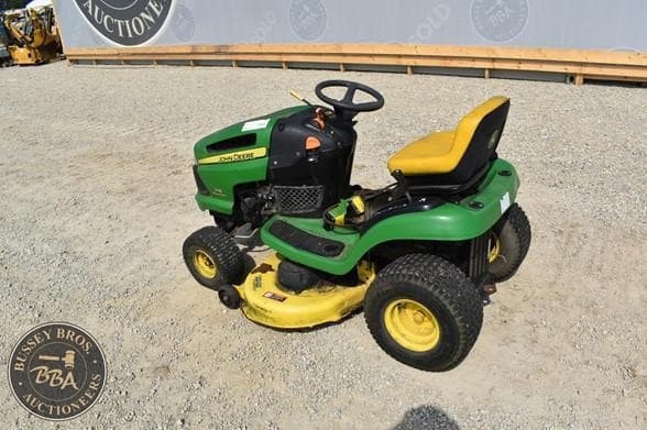 Image of John Deere 115 equipment image 2