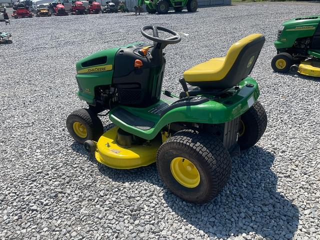Image of John Deere 115 equipment image 2