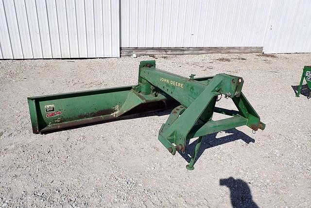 Image of John Deere 115 equipment image 1