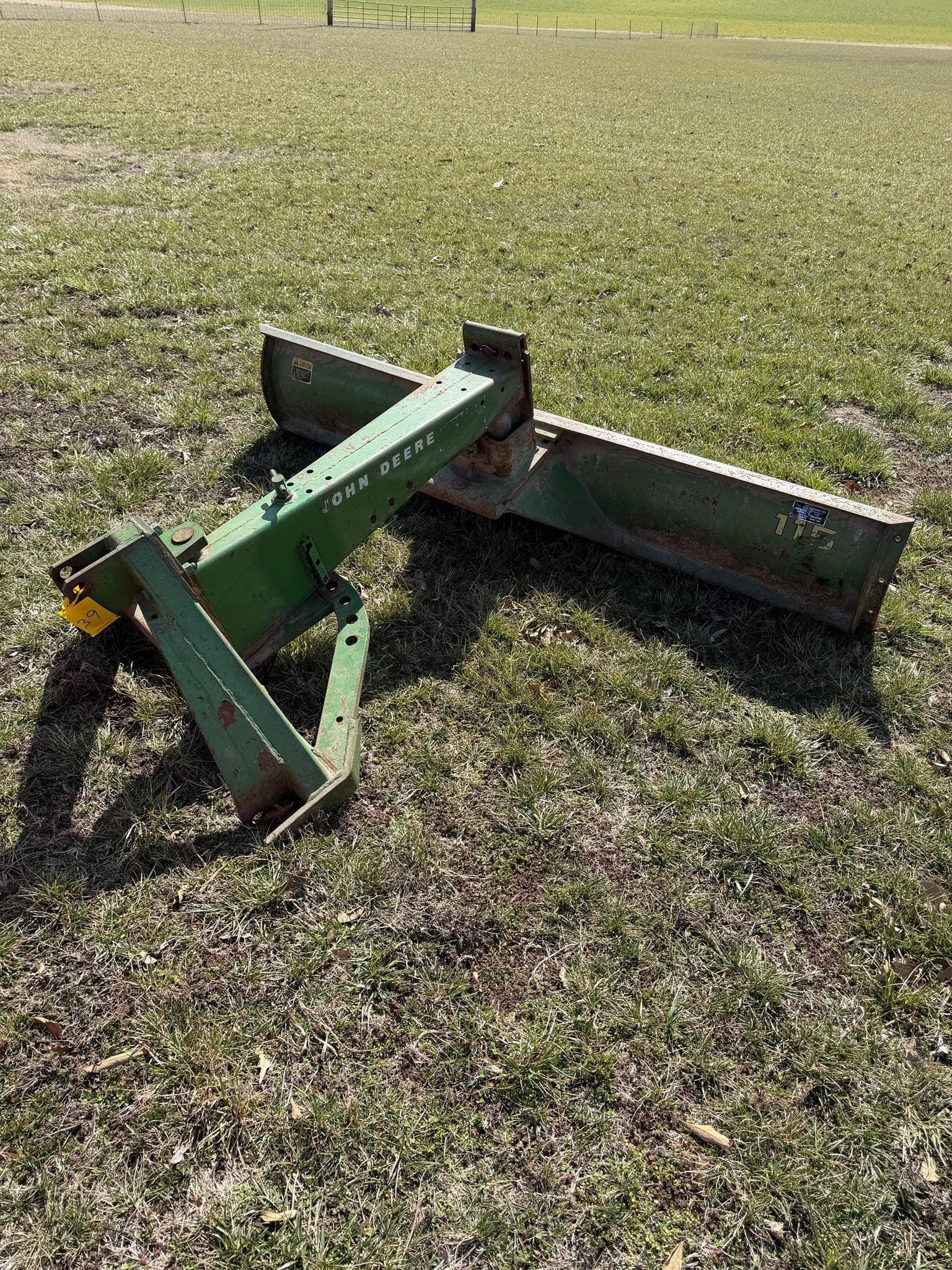 John Deere 115 Equipment Image0