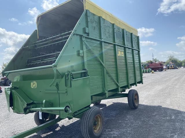 Image of John Deere 115 equipment image 1