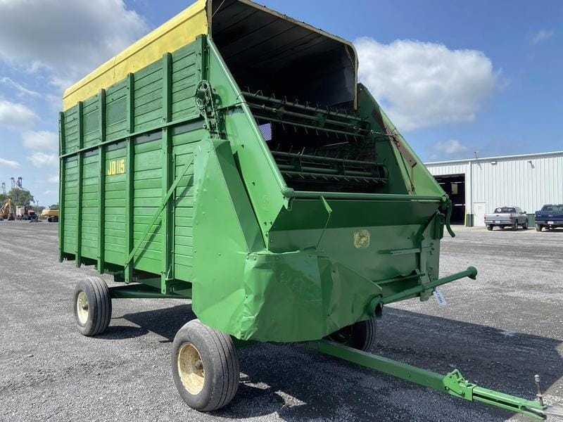 John Deere 115 Equipment Image0