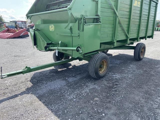 Image of John Deere 115 equipment image 2