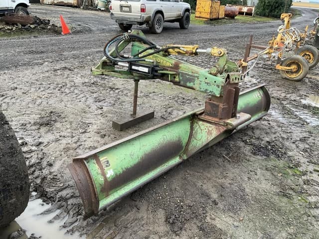 Image of John Deere 115 equipment image 3