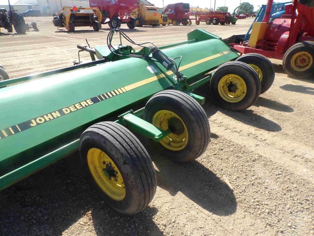 Image of John Deere 115 equipment image 4