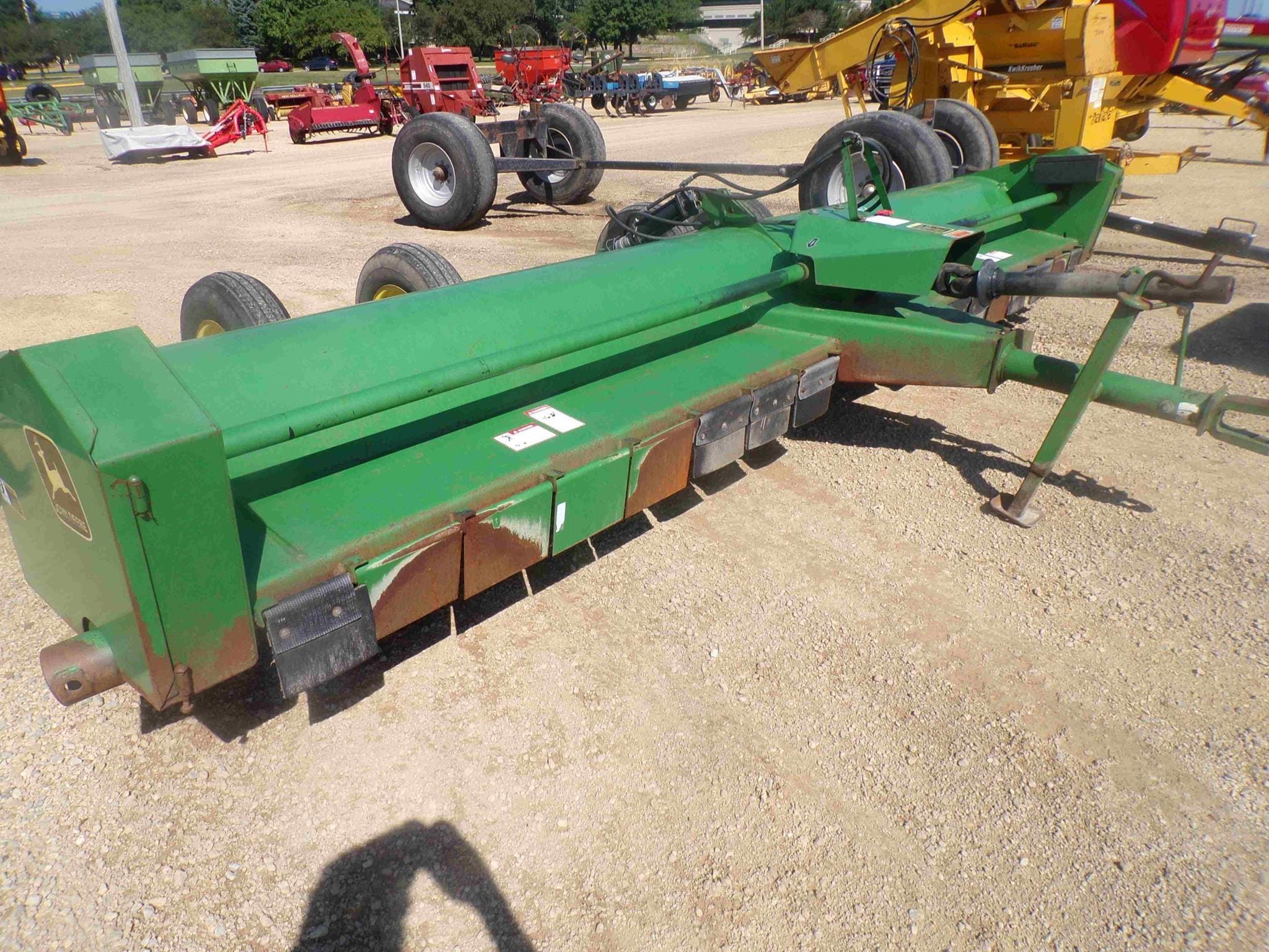 John Deere 115 Equipment Image0