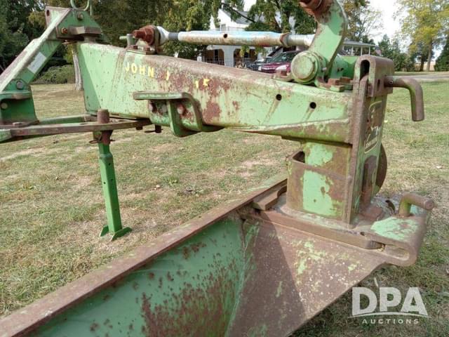 Image of John Deere 115 equipment image 3