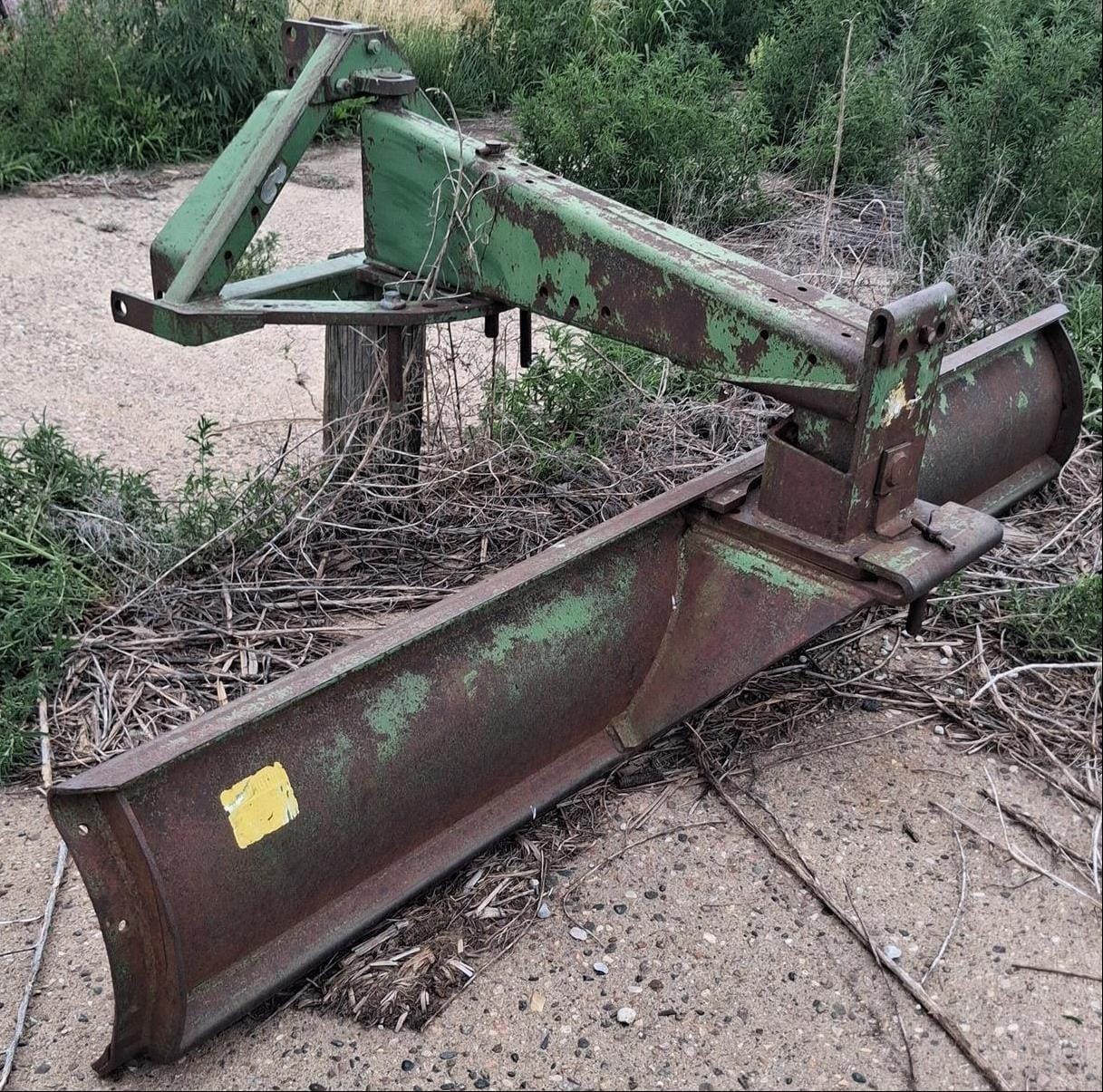 John Deere 115 Equipment Image0