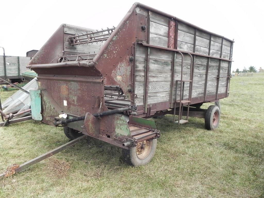 John Deere 115 Equipment Image0