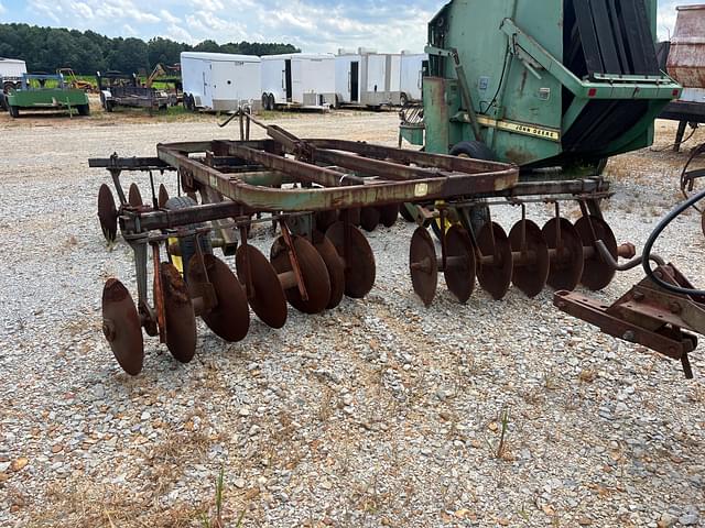 Image of John Deere 115 equipment image 2