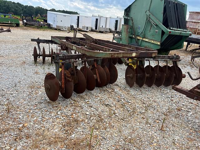 Image of John Deere 115 equipment image 1