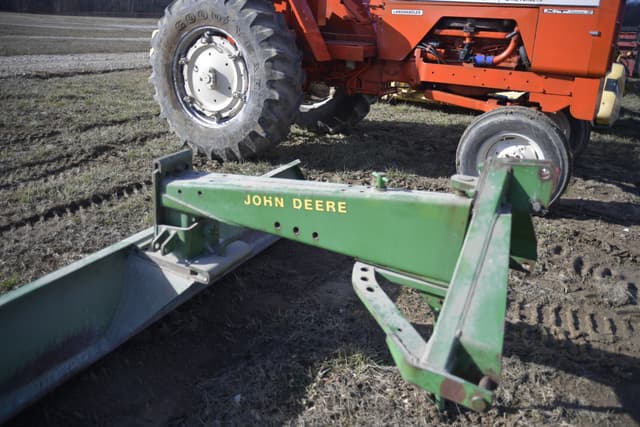 Image of John Deere 115 equipment image 2