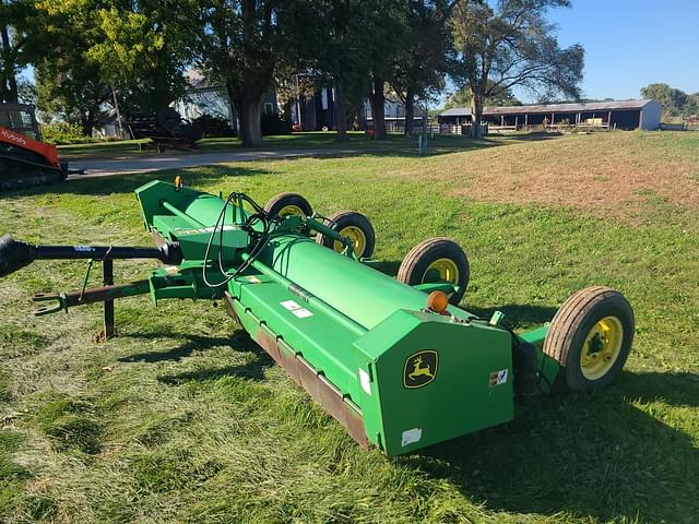 Image of John Deere 115 equipment image 1