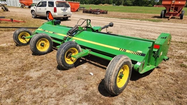 Image of John Deere 115 equipment image 3