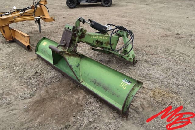 Image of John Deere 115 equipment image 4