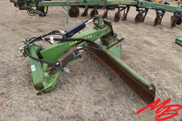 Image of John Deere 115 equipment image 1