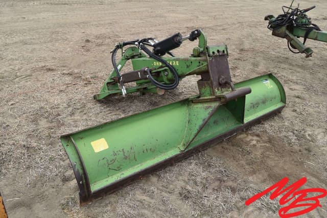 Image of John Deere 115 equipment image 2