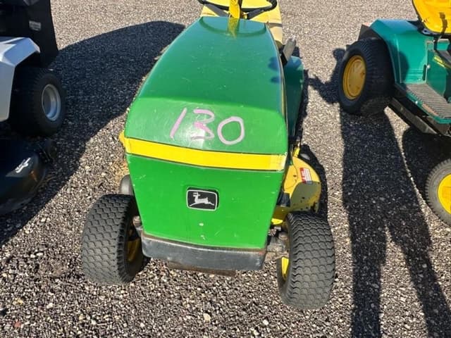 Image of John Deere 116 equipment image 4