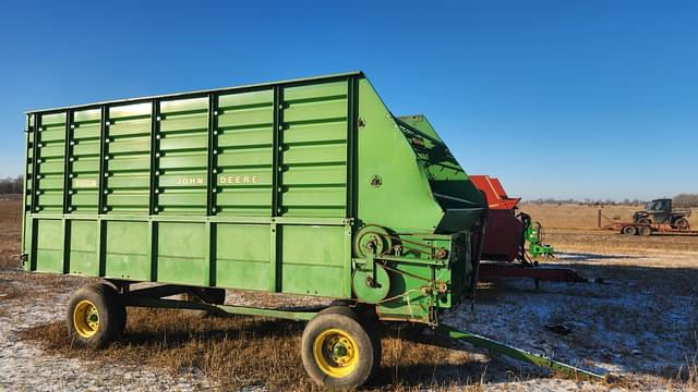 Image of John Deere 716A equipment image 1