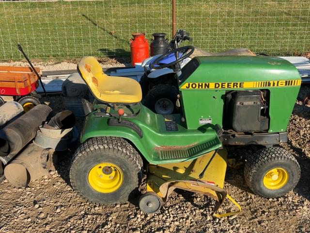 Image of John Deere 116 equipment image 1