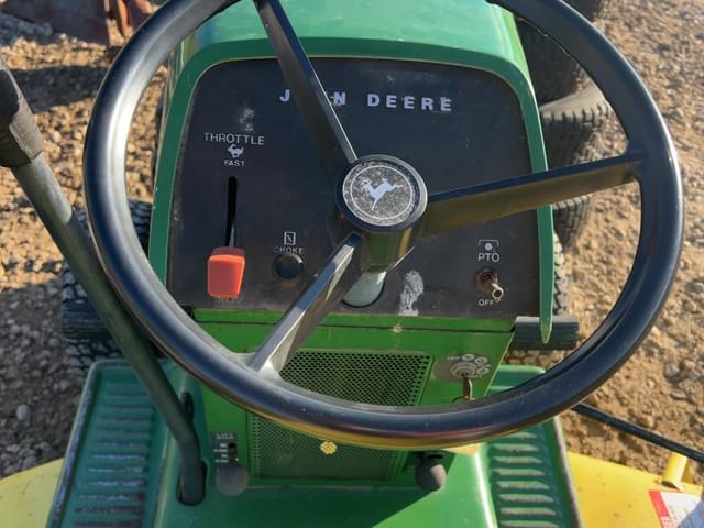 Image of John Deere 116 equipment image 4