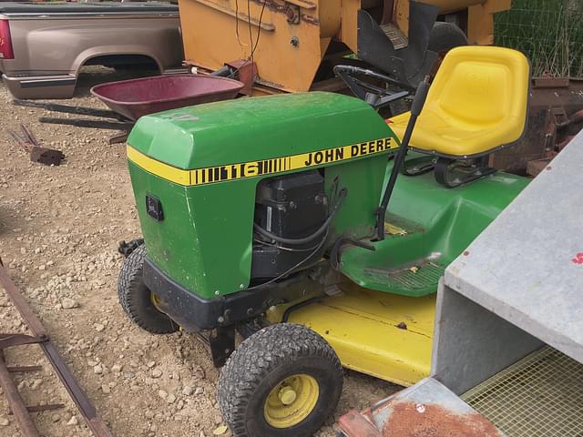 Image of John Deere 116 equipment image 1