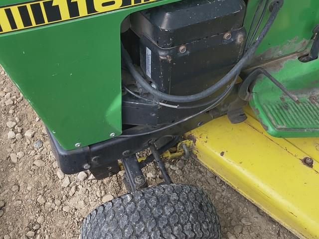 Image of John Deere 116 equipment image 2