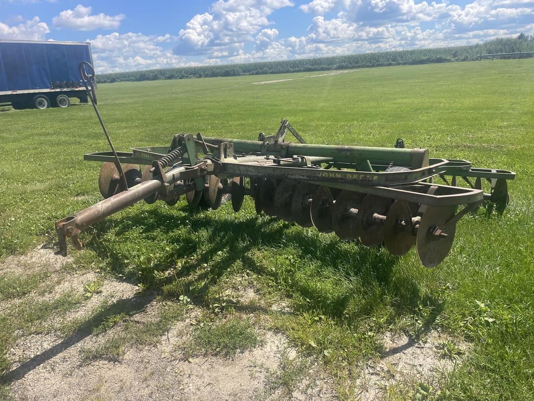 Image of John Deere 12 Primary image