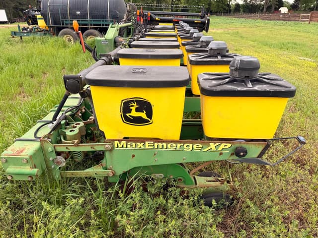 Image of John Deere 1720 equipment image 1