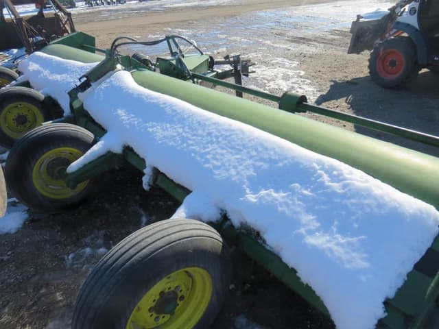 Image of John Deere 120 equipment image 2