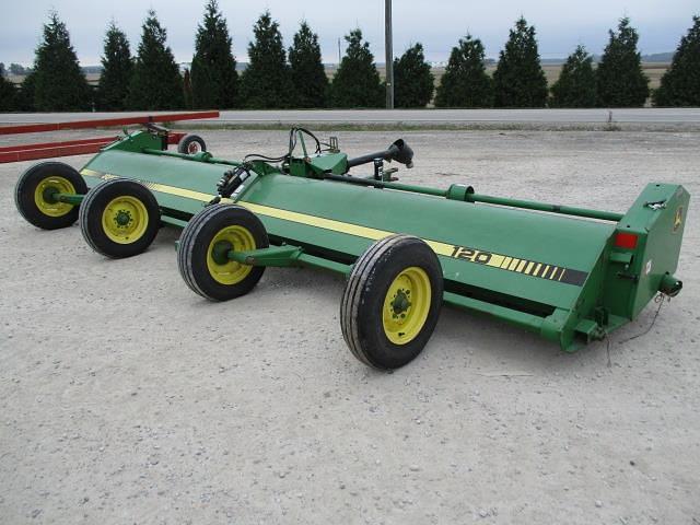 Image of John Deere 120 equipment image 3